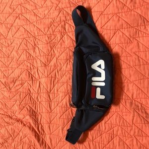 fila fannypack